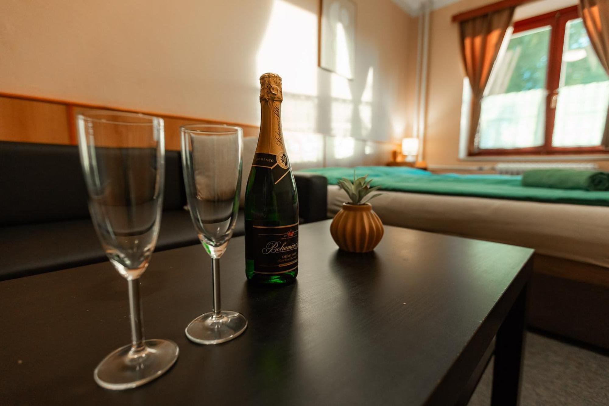 Hotel Rozkos Česká Skalice Cameră foto